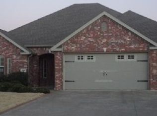 1020 Walker St, Centerton, AR 72719