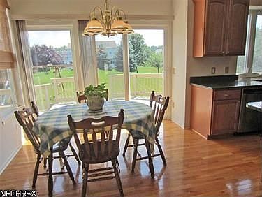 5th image of 35985 Bentley Dr