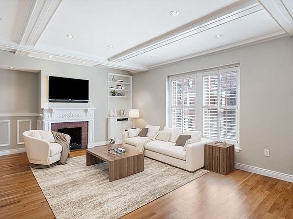3rd image of 10 Charlesgate E APT 502