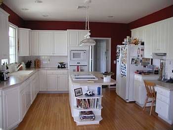3rd image of 8906 Clearwater Ct