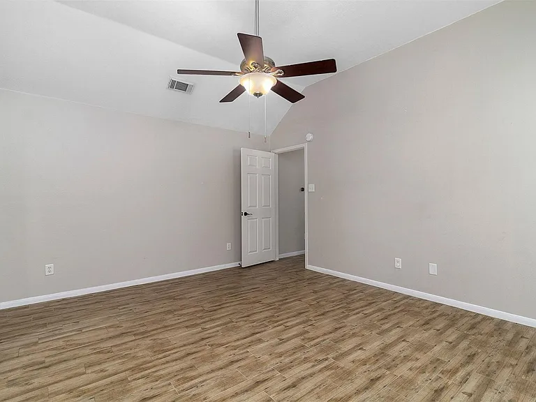 2918 Abbey Field Dr — Photo 12