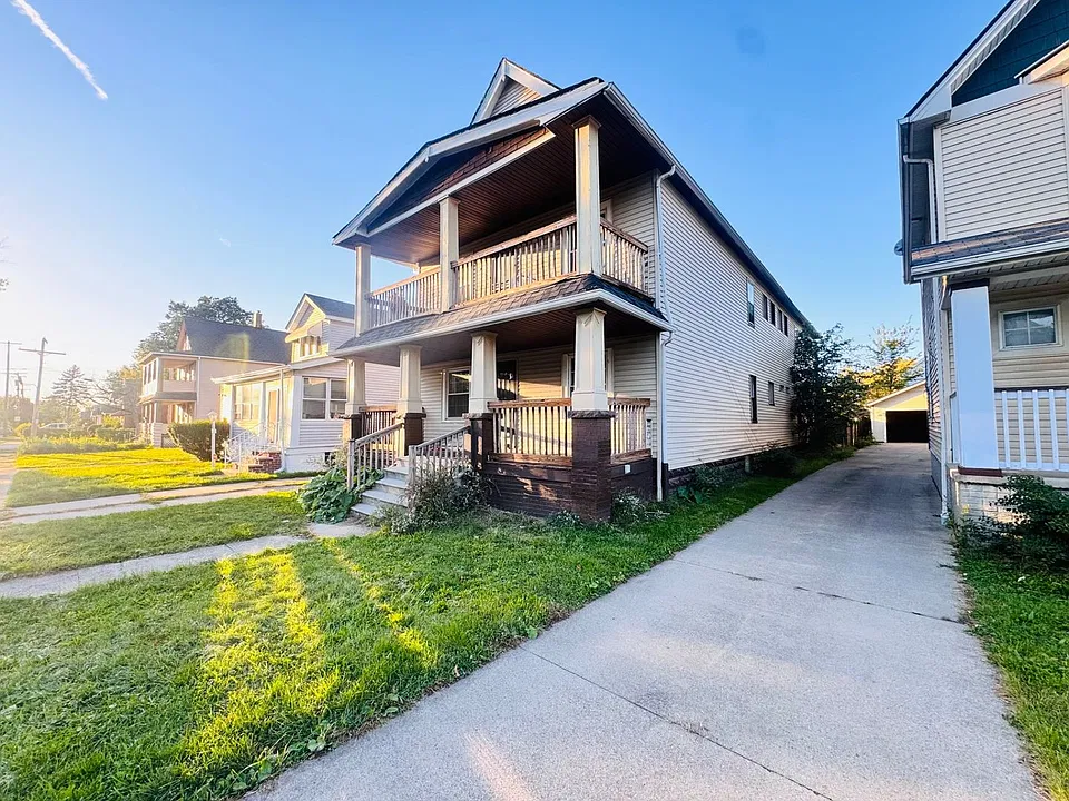 10913 Dove Ave