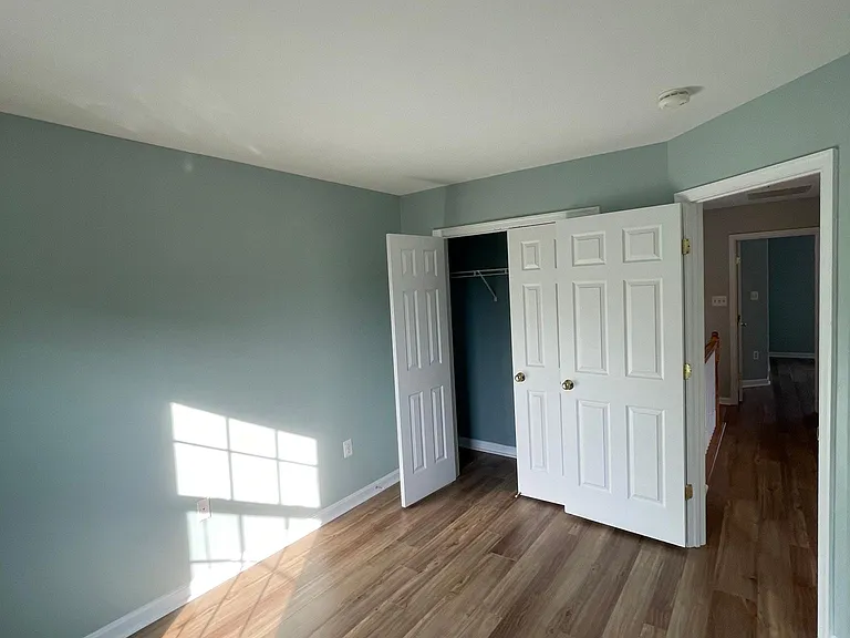 Full Bathroom #2