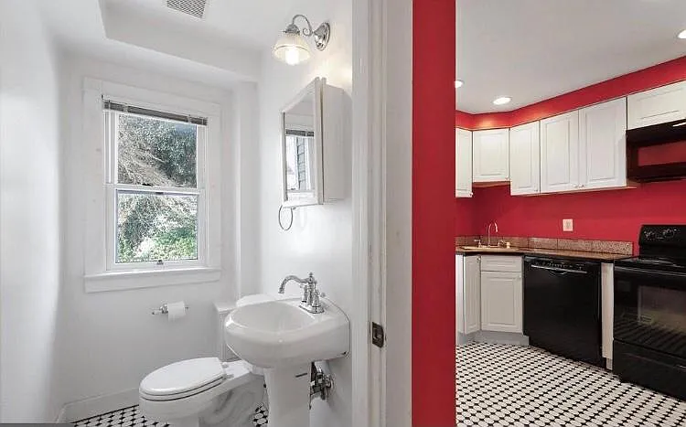 305 Lennox Ave — Photo 22
