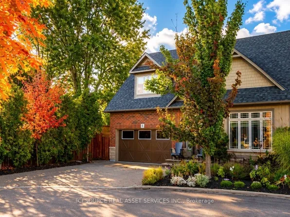 31 Book Rd #7, Grimsby, ON L3M 2M3