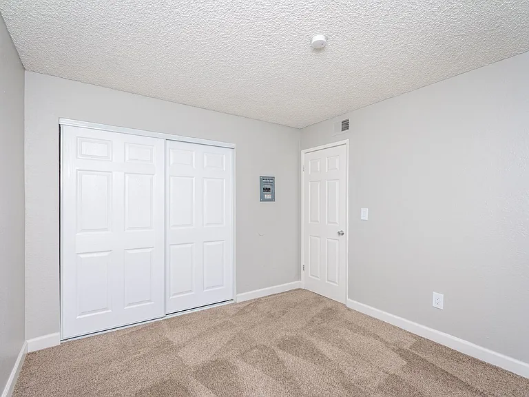Gold Creek Apartments — Photo 45
