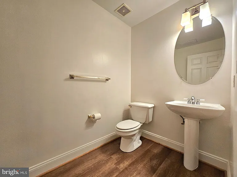 315 Hearthstone Mews — Photo 4