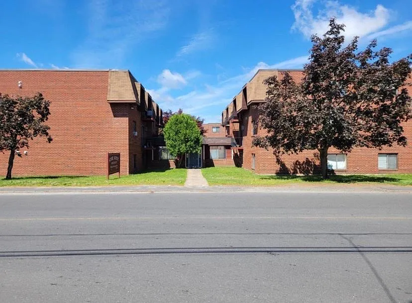 9 Store Ave #22