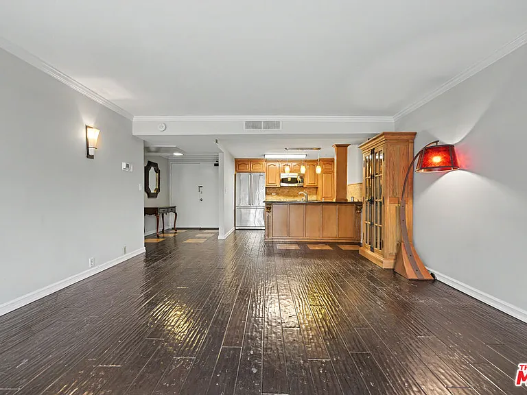 10535 Wilshire Blvd #510 — Photo 12