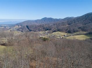 17 & 70 Mason Dixon Rd, Leicester, NC 28748