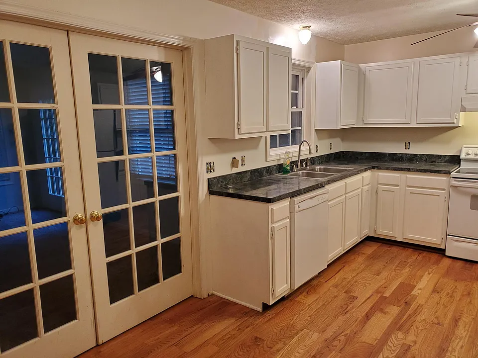 1332 Clarks Rd