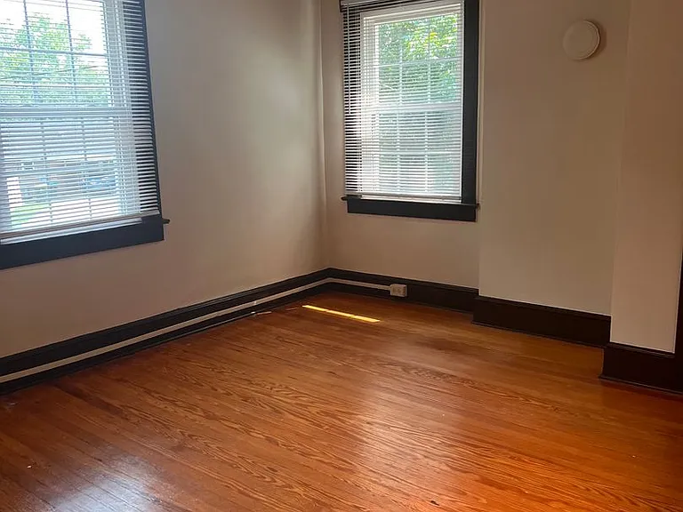 1305 Cherry Ave — Photo 6