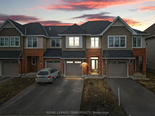 310 Kanashtage Ter, Ottawa, ON K4A 5J9