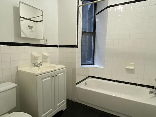 Rented by REAL New York | media 11