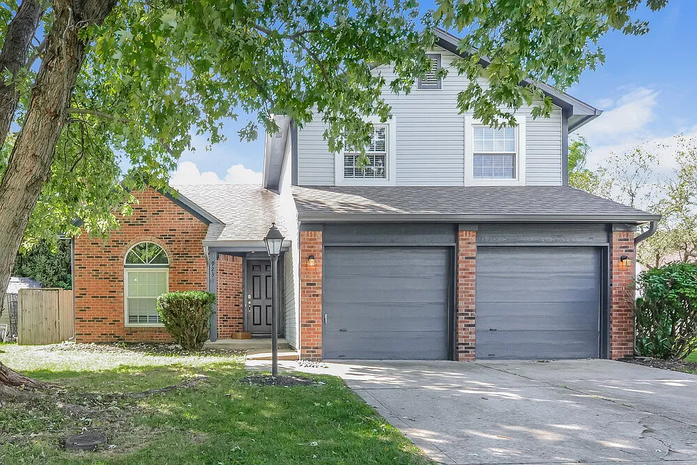 3 bed, 2.5 bath, 1590 sqft, $2,020 — Photo 1