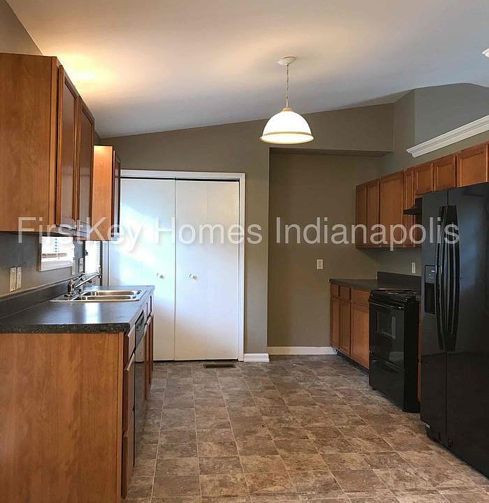 1st image of 1646 N Furman Ave
