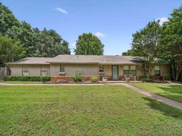 25001 E 110th St S, Broken Arrow, OK 74014