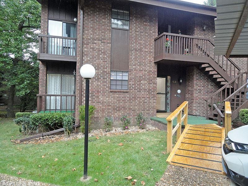 1st image of 2325 Lakeshore Dr