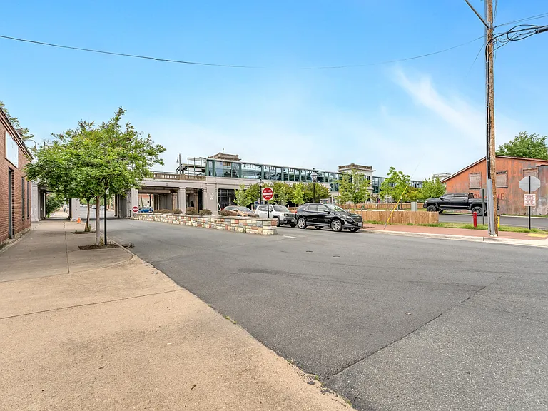 206 Princess Anne St — Photo 33