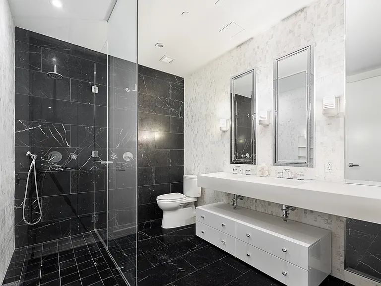 338 Berry St #4D — Photo 11