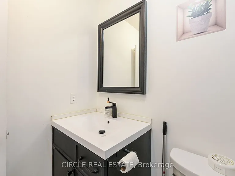 20 Spadina Rd #20 — Photo 28