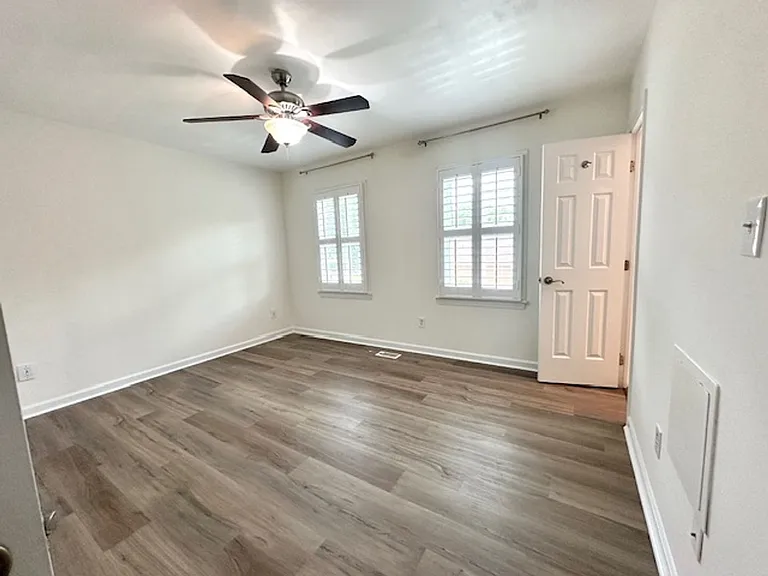 104 Carlyle Cir — Photo 22