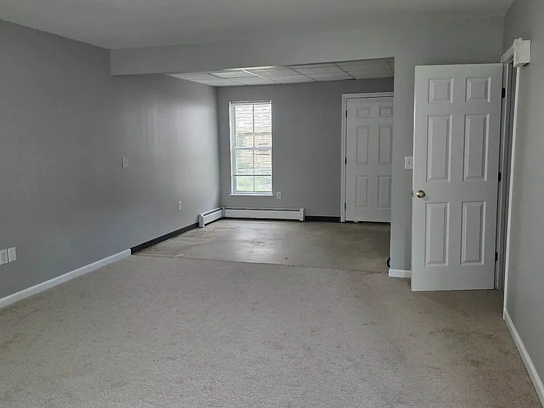 18 Main St #6 — Photo 1