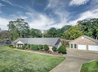 180 Country Bend Pl, Byram, MS 39272