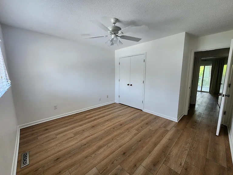 4 Sandpiper Ct — Photo 10