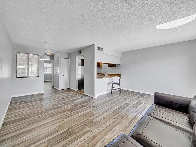 308 Miracle Strip Pkwy SW #27C — Photo 12