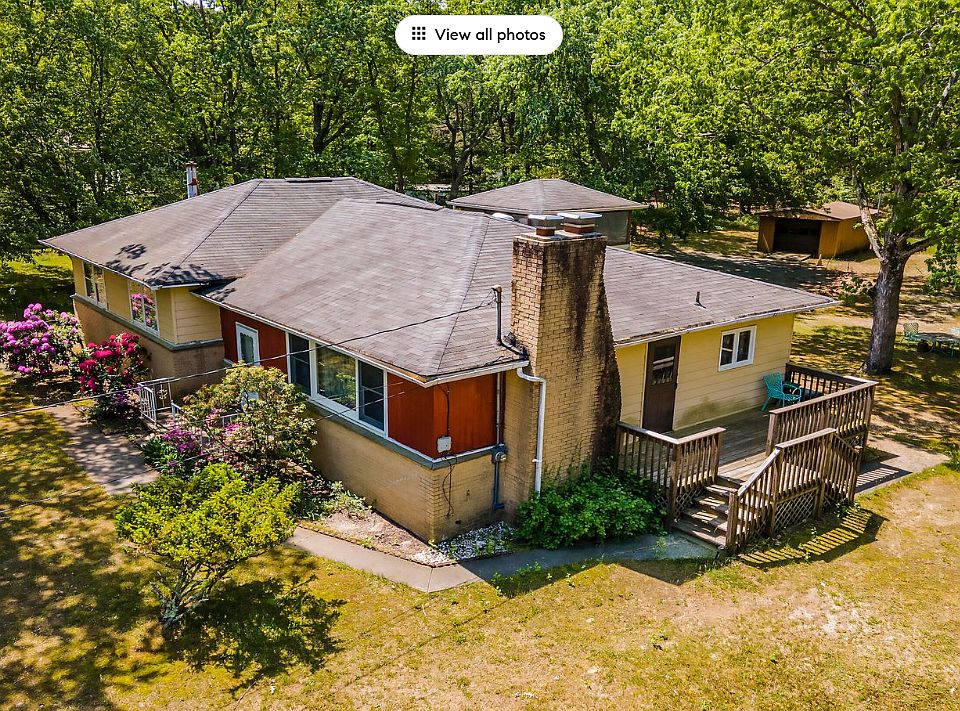 2nd image of 156 Willow Dr