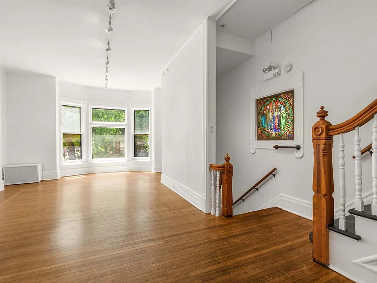 532 W Fullerton Pkwy — Photo 2