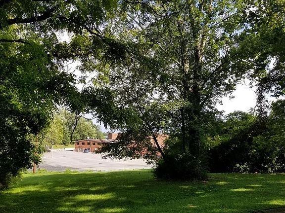 3rd image of 107105 Hamilton Cir
