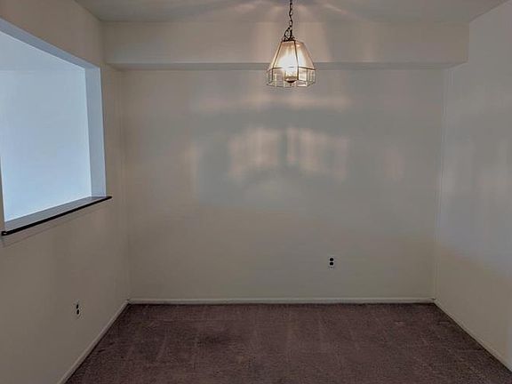3rd image of 2223 Pileggi Rd APT A