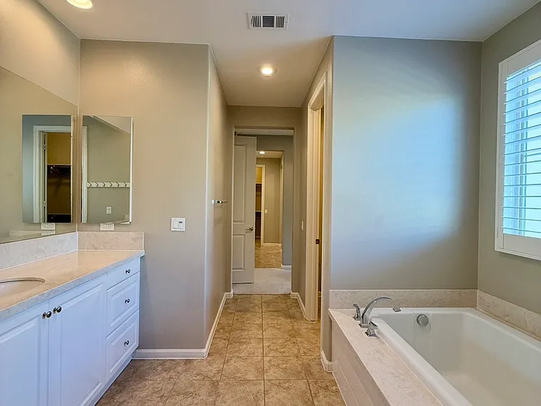 667 E Desert Willow Rd — Photo 56