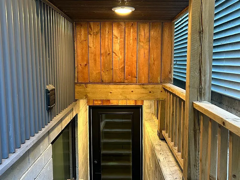 100 Morse St #B — Photo 3