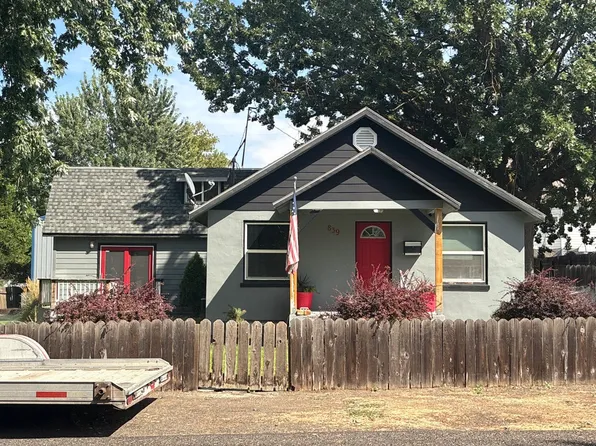 839 11th St, Clarkston, WA 99403