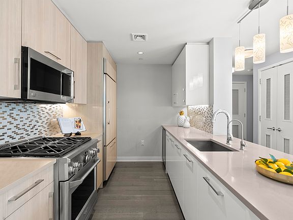 2nd image of 1200 Avenue At Port Imperial APT 521
