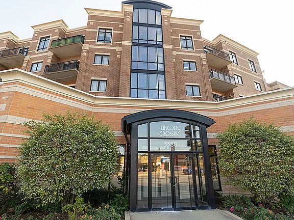 4th image of 5588 N Lincoln Ave #310