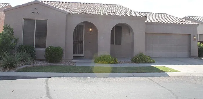 2051 S Edgewater