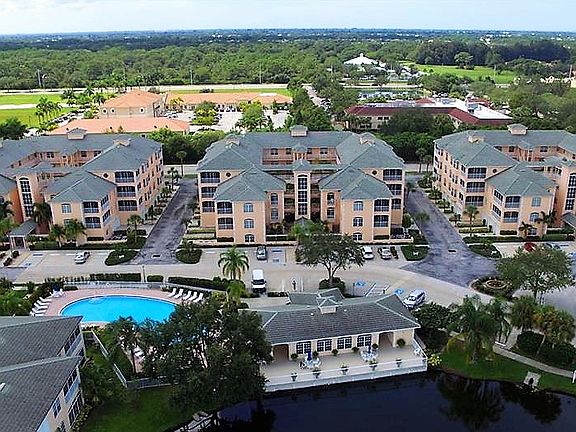 2nd image of 1504 Gondola Park Dr