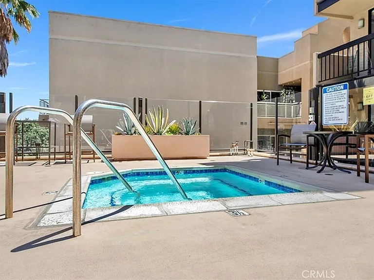 7320 Hawthorn Ave #318 — Photo 20