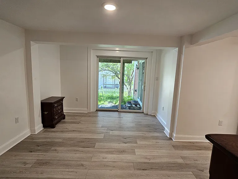 21 Hudson St #1 — Photo 9