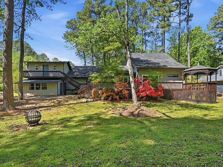 4002 Westfield Dr — Photo 49