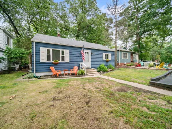 1910 Monrovia Dr, Long Beach, IN 46360