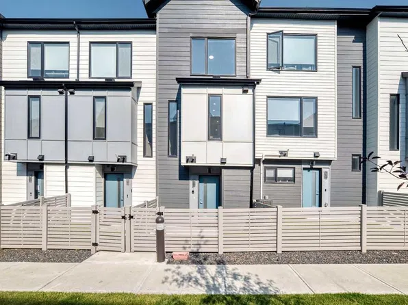 211 NE Evanscrest Sq NW, Calgary, AB T3P 1S2