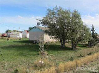 74 Roundup Rd, Glenrock, WY 82637