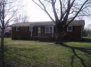 906 Sycamore St, Lafayette, TN 37083