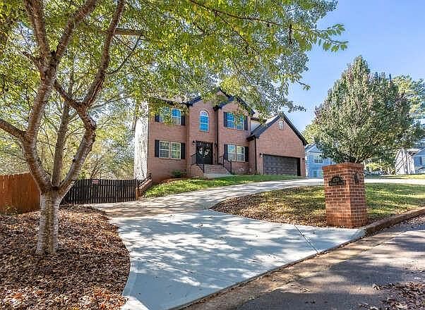 1st image of 1730 Heathridge Ct