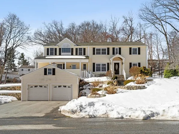 36 Kieran Rd, North Andover, MA 01845